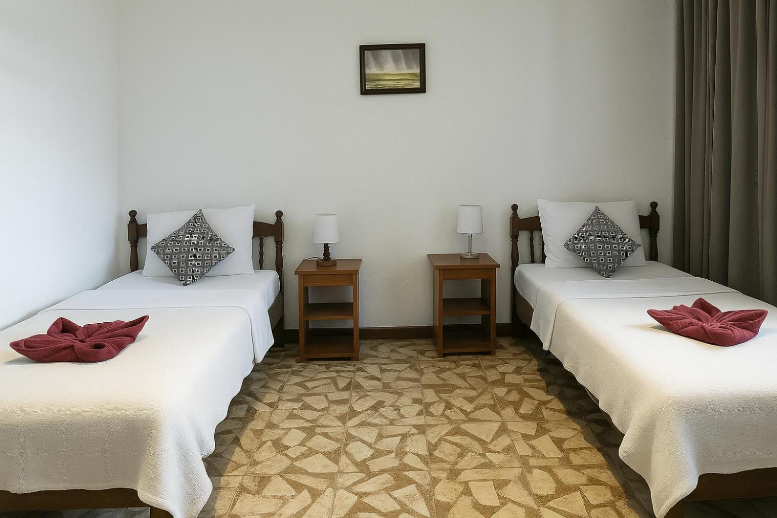 Easy Surf Camp Hotel Kuta  Exterior photo